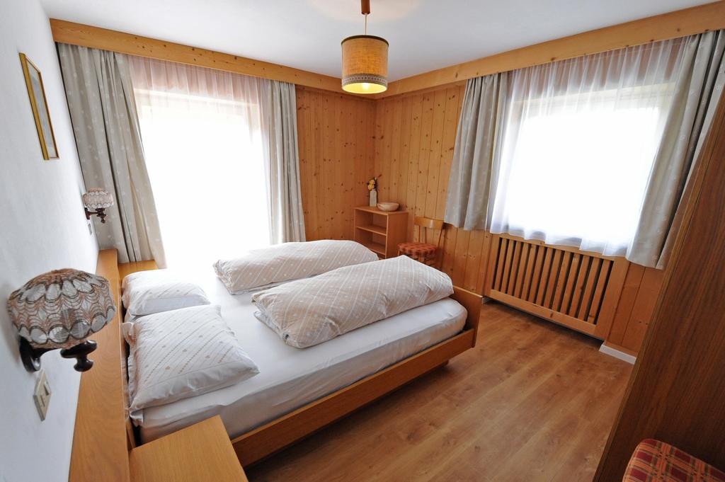 Apartments Villa Rosa Selva di Val Gardena Pokój zdjęcie