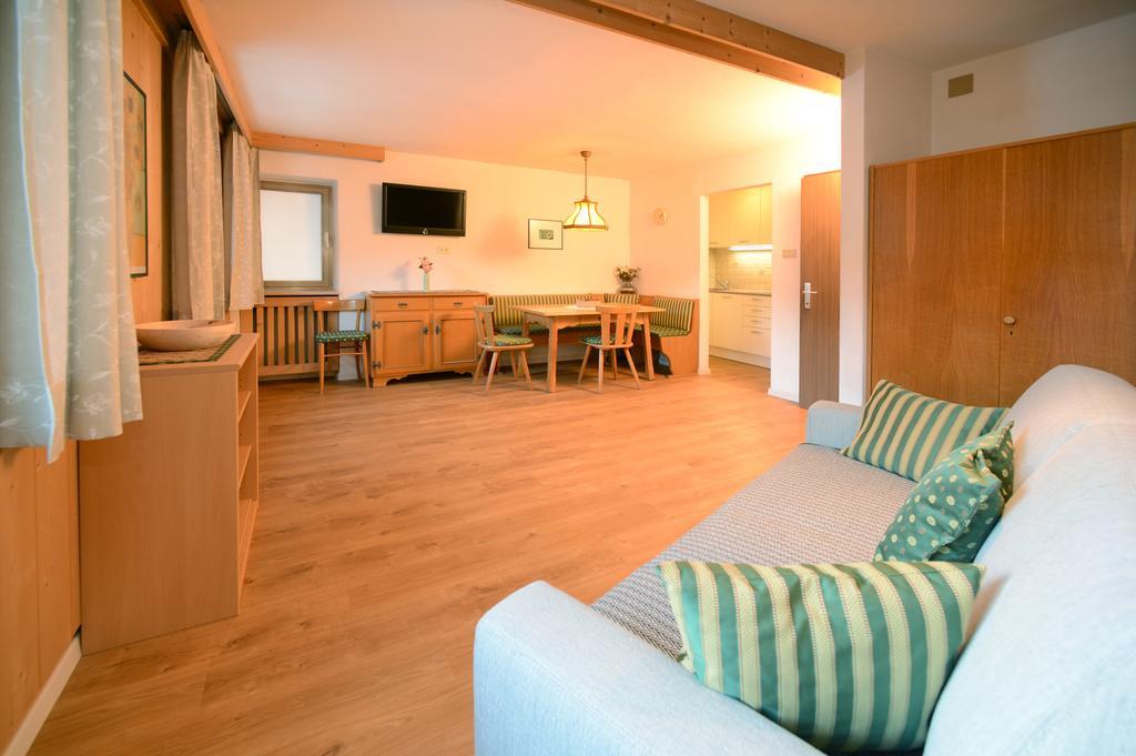 Apartments Villa Rosa Selva di Val Gardena Pokój zdjęcie